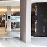 Almez Stunning Deluxe Apartment