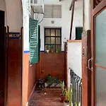 Departamento en complejo residencial histórico.
