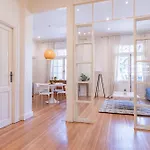 Fliphaus Ugarteche 3300 - 1 Bd Palermo Chico