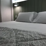 Fabulous&Quiet Apartment+Balcony in Barrio Norte. Your easy access to Buenos Aires!