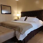 Comfortable Modern Apartment