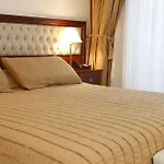 Alta Piazza -Casa Di Appartamenti-