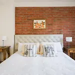 Beautiful Loft With Garden View With Service
