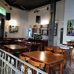 Bar de Fondo Suites