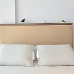 Matienzo Lot Studios - Room 82