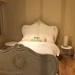 Luxury Apartment In Azucena Villaflor 400