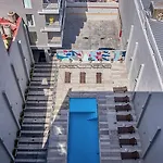 Cedron Amazing Pool View Apartment