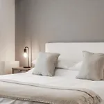 Roble Designer Apartment
