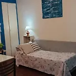 Departamento En El Centro De La Ciudad , Acogedor Luminoso, Wifi Y Servicios Incluidos