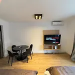 Cloudba Guatemala Hollywood Apartments