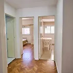 Amplio Departamento 3 Dormitorios En Recoleta, Cerca Del Alto Palermo