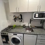 2 Ambientes En El Centro, A Metros Calle Florida - Ubicacion Estupenda