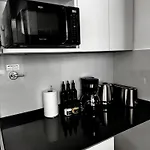 Estudio A Estrenar En Villa Urquiza
