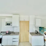 Cool & Chic Apartament