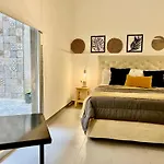 Studio Palermo Hollywood Location!