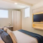 Floors 2