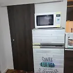 Quinto Piso A La Calle, Comodo, Equipado, Luminoso Y Bien Ubicado