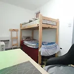 Hostal 2