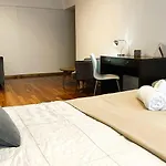 Comfortable And Spacious, Steps From Parque Las Heras