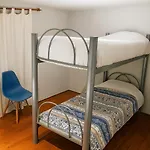 Blue Hostel St