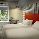 Pop Hotel