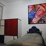 Magandhi Hostel