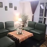 Confort dpto con cochera y 3 air acond