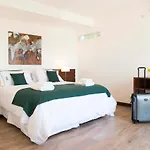Hotel 6 De Octubre