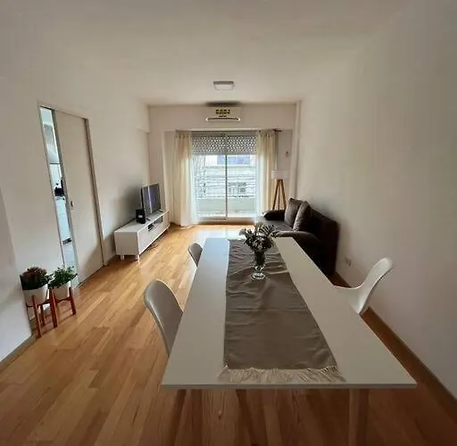 Hermoso Dto, Muy Luminoso De 68 Mts, Con Balcon.