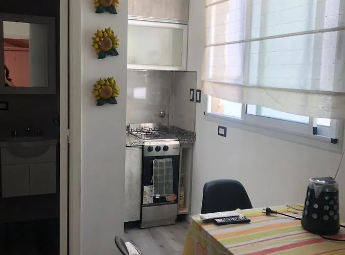 Estudio Pasteur 569,