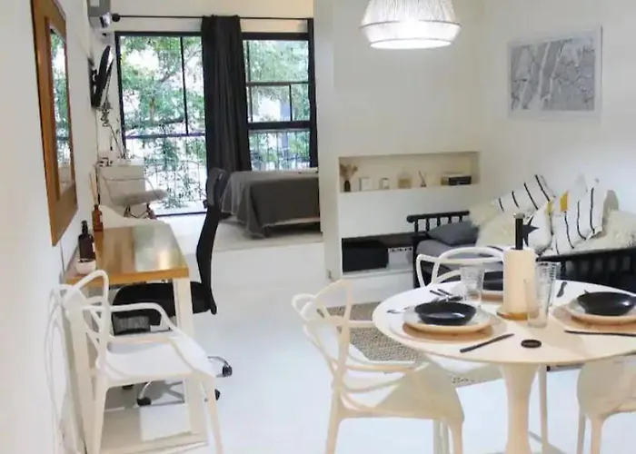 Beautiful Apartment In Canitas