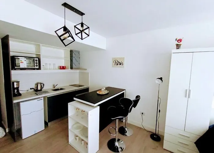 Beautiful Beautiful Brand-New Studio Apartment