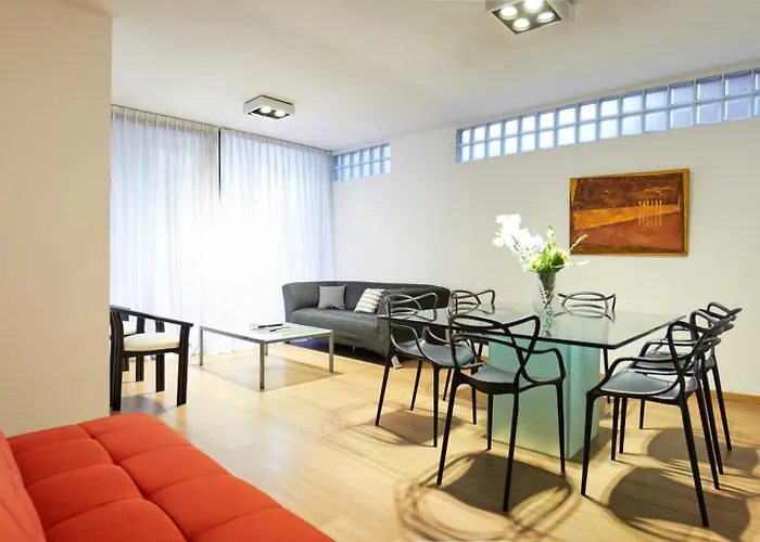 Monroe Suites