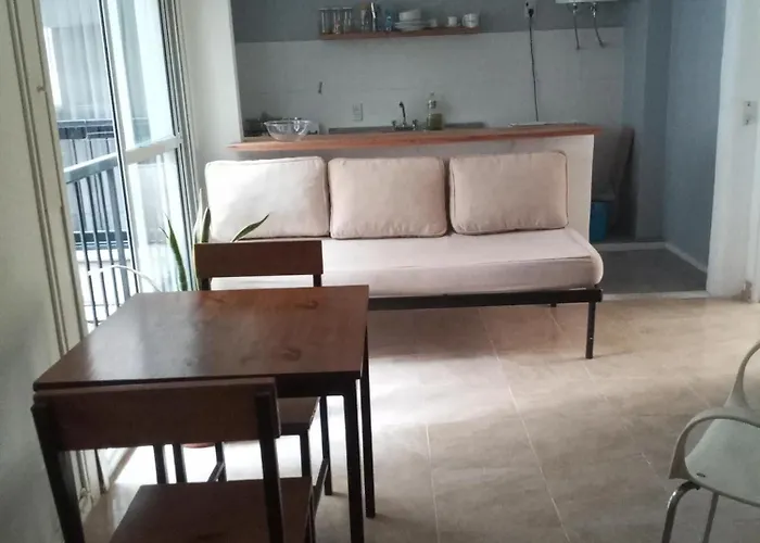Alegre Y Practico Departamento En Recoleta