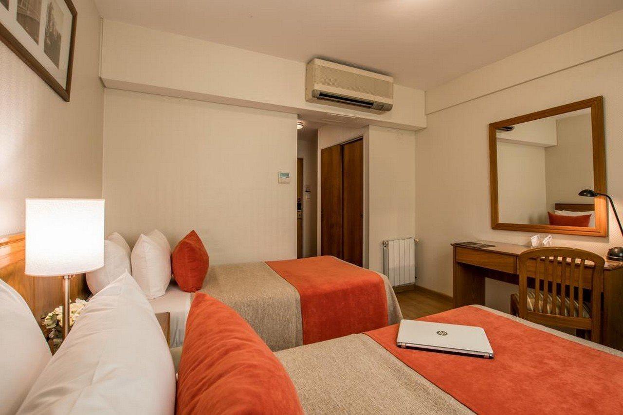 Solans Carlton Hotel 4*