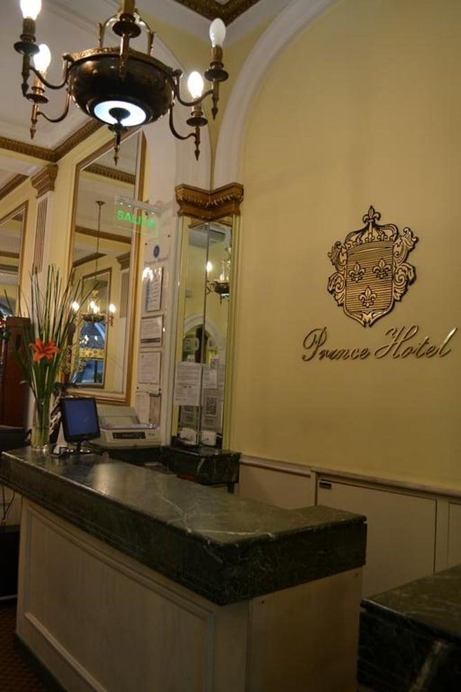 Hotel Prince Hotel *