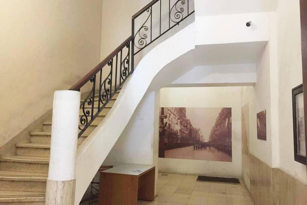 Duplex En Centro Històrico Y Turìstico Sobre Av. De Mayo *