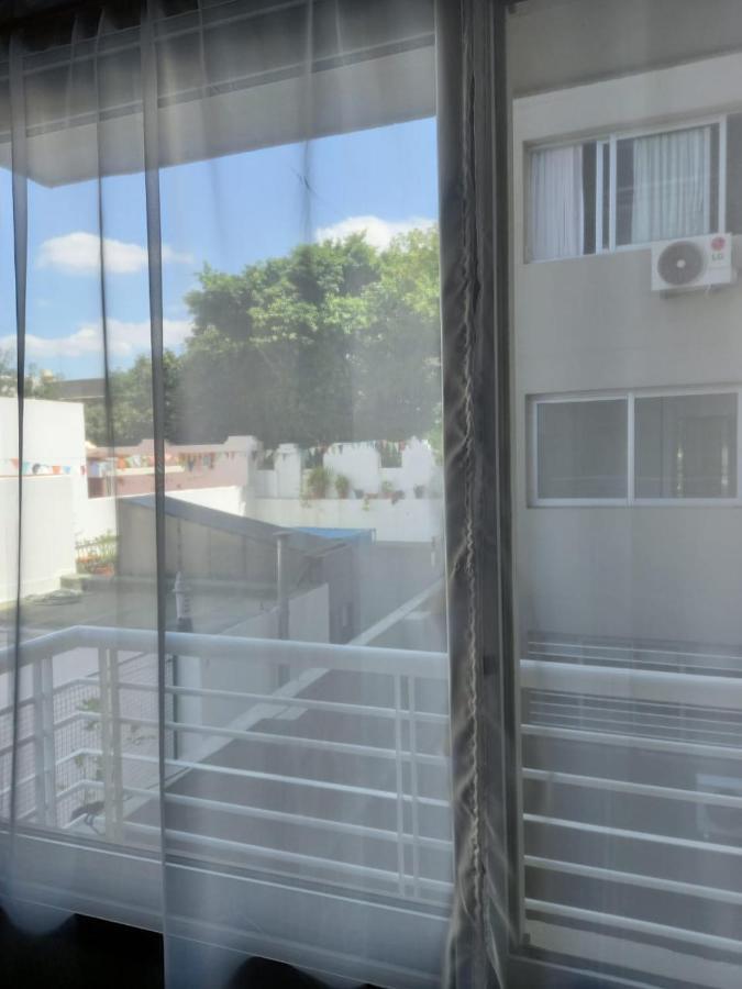 Departamento A Cuadras Del Hospital Italiano
