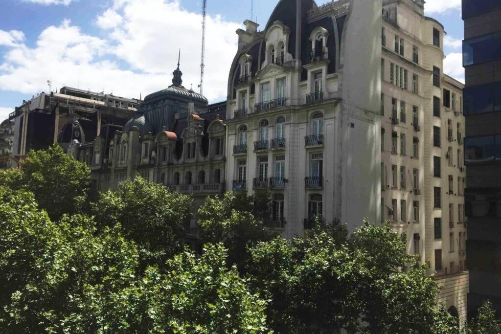 Duplex En Centro Històrico Y Turìstico Sobre Av. De Mayo *
