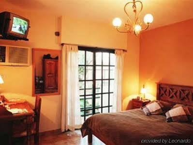 Caseron Porteno Guest house 2*