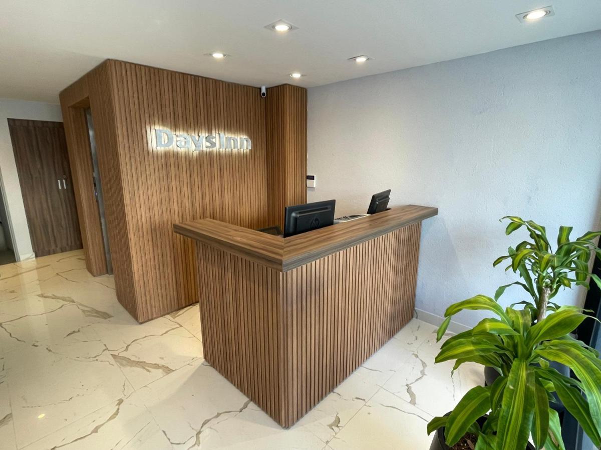 Days Devoto Ciudad Autónoma de Buenos Aires