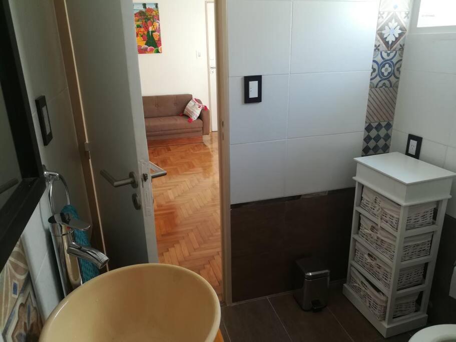 Super Comodo Y Hermoso Depto, Lleno De Luz Y Arte! Apartamento