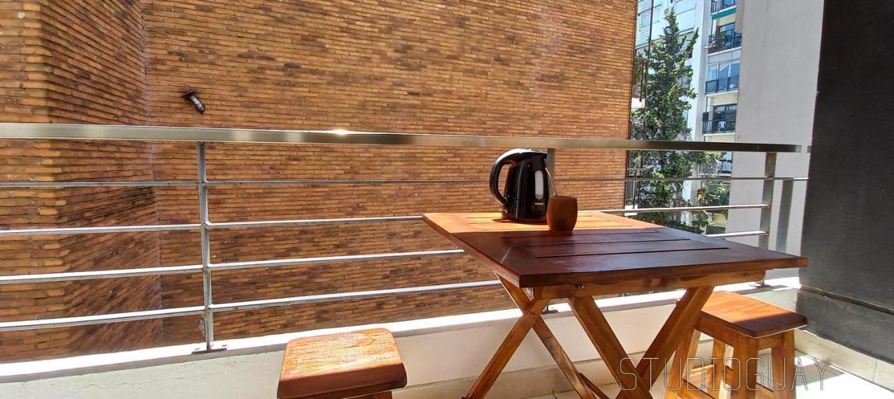 Studioguay - Con Balcon - In Ba Apartment