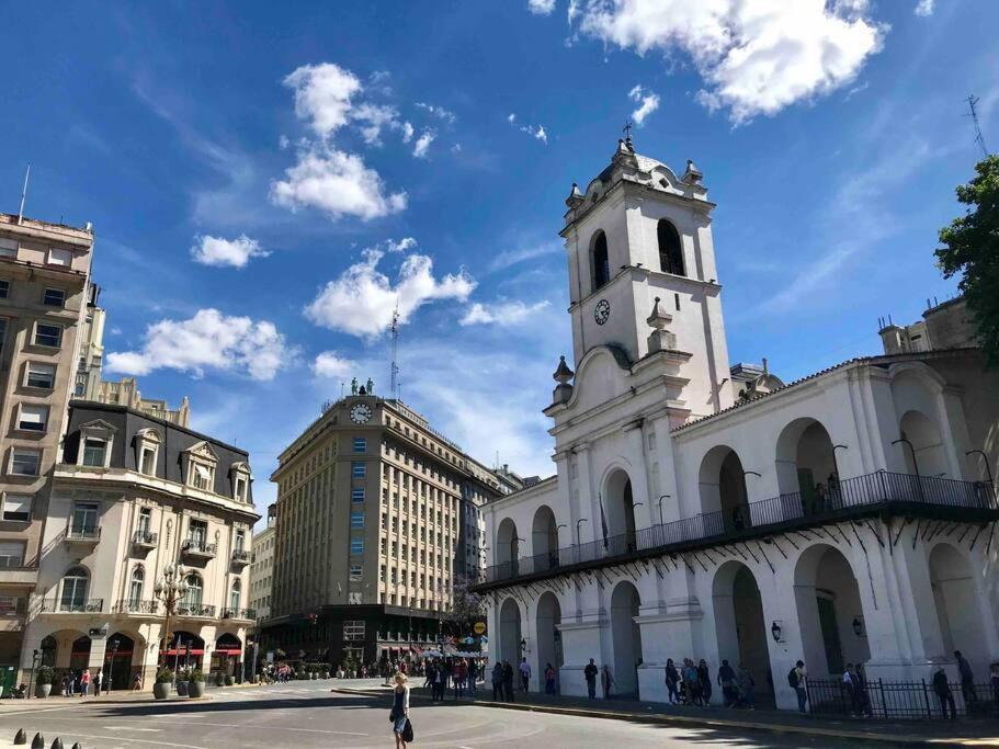 Dome Over Corrientes Avenue *