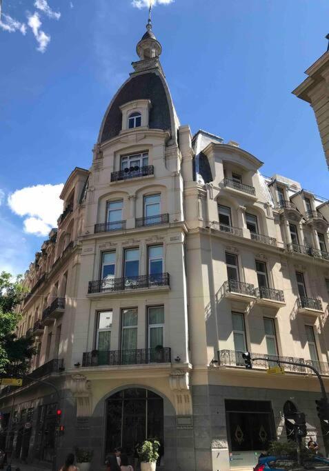 Dome Over Corrientes Avenue Apartment