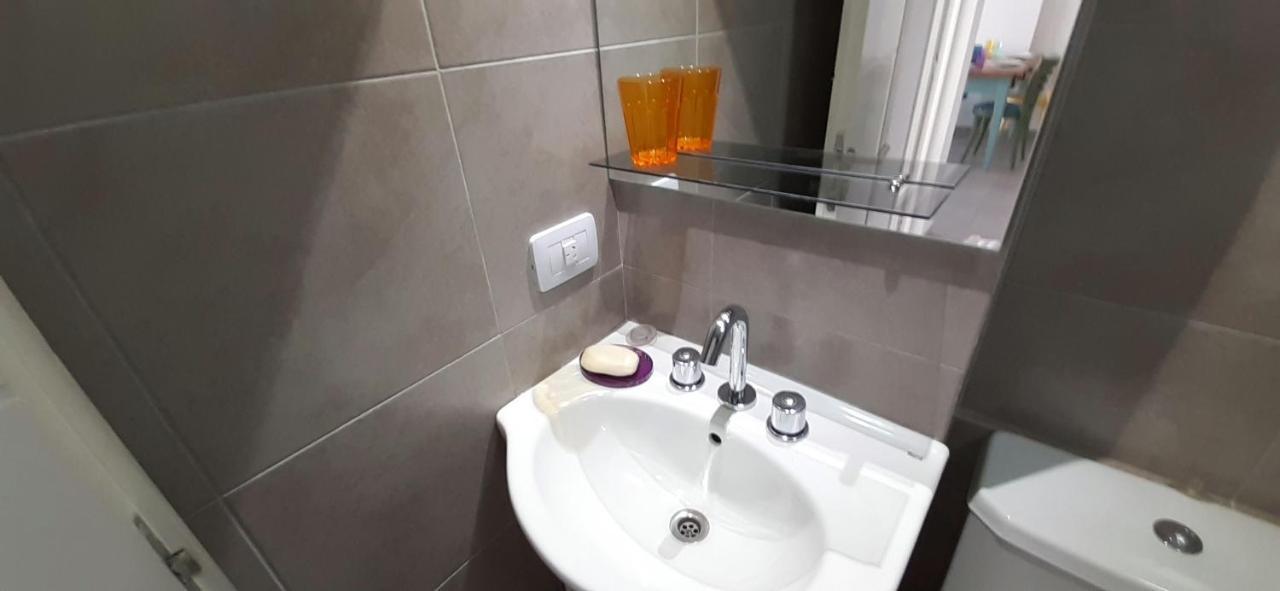 Apartamento Departamento Moderno, Alegre Y Soleado En El Corazón De Almagro Dos Ambientes