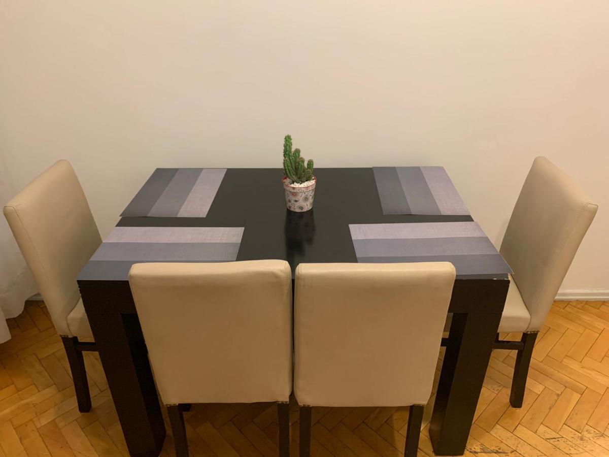 Apartamento Hermoso Depto. Recoleta. En La Mejor Zona Turística. Ciudad Autónoma de Buenos Aires