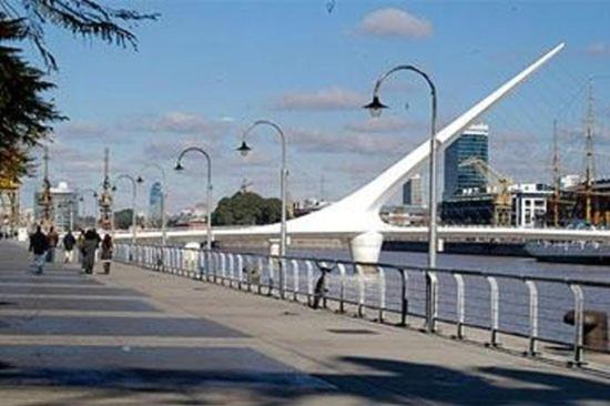 Corrientes Av, Location