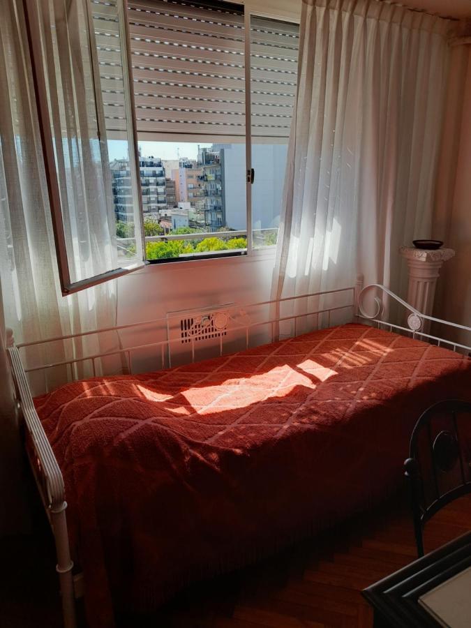 Hospital Italiano -Parque Centenario - Excelente Depto todo luz y sol Equipado y Cómodo *