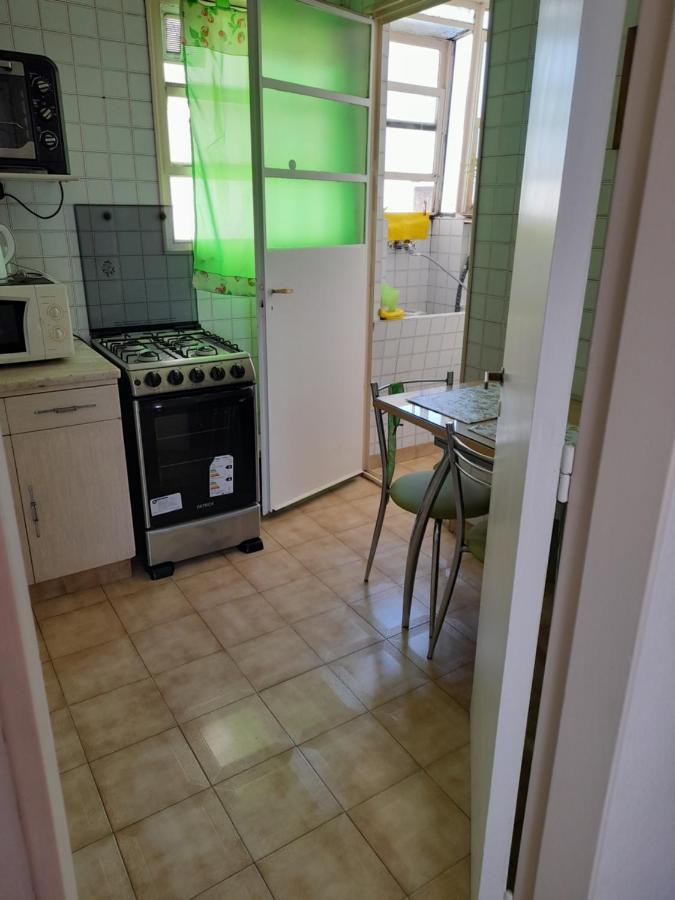 Apartamento Hospital Italiano -Parque Centenario - Excelente Depto todo luz y sol Equipado y Cómodo